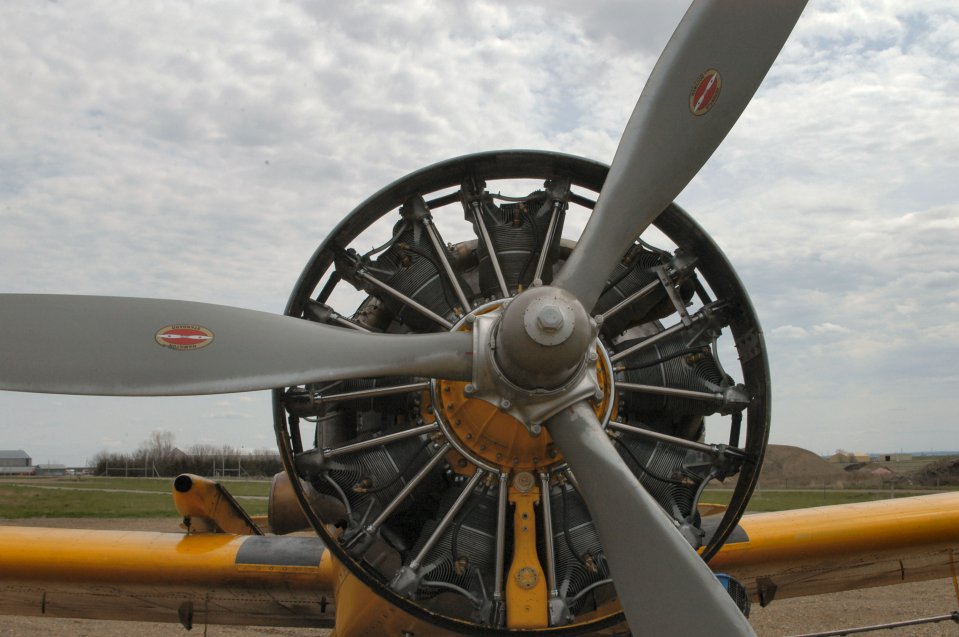 COULD  YOU  FIND WHAT  TYPE AIRCRAFT IS IT.jpg