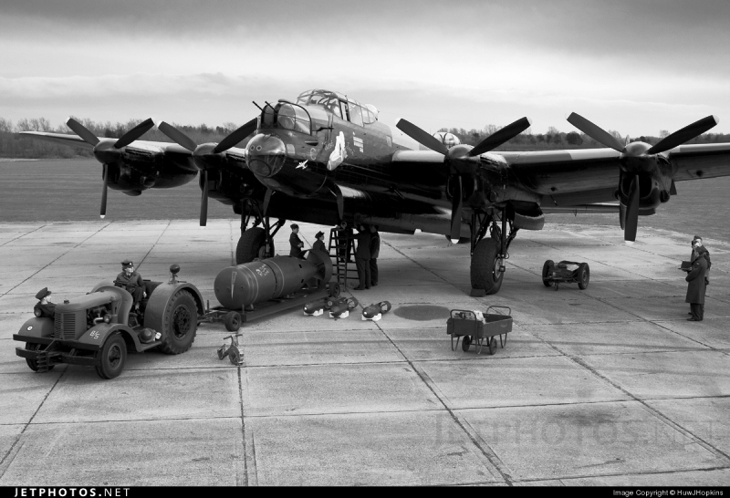 AVRO 1.jpg