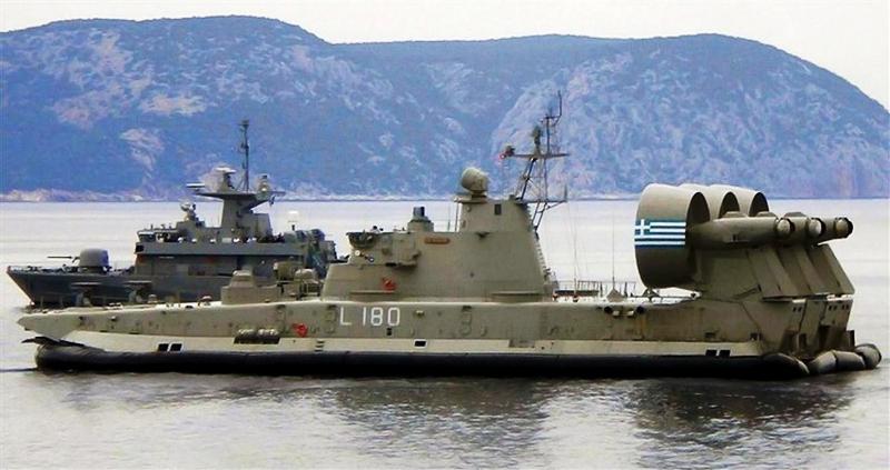 greece-navy-zubr-1.jpg