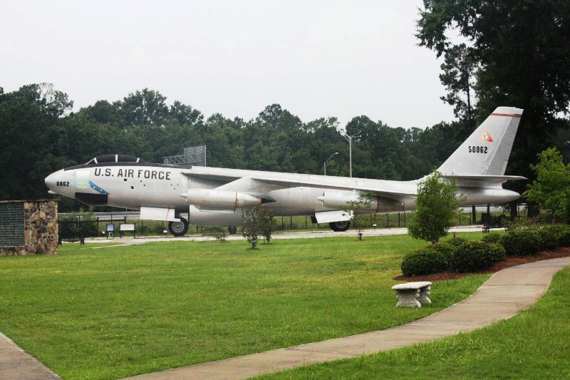 b-47.jpg